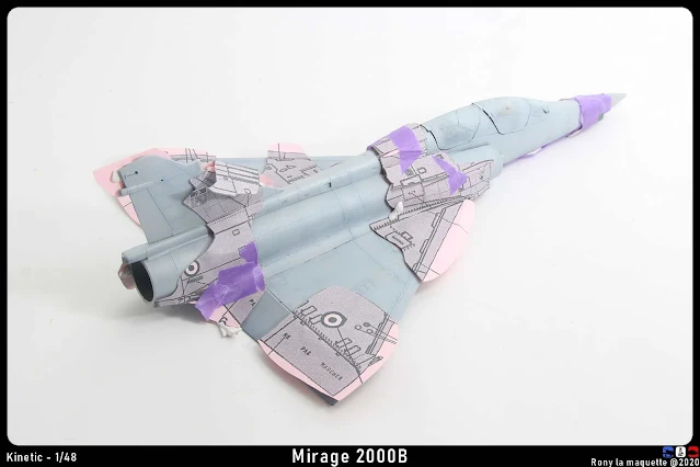 Réalisation des masques du Mirage 2000B.