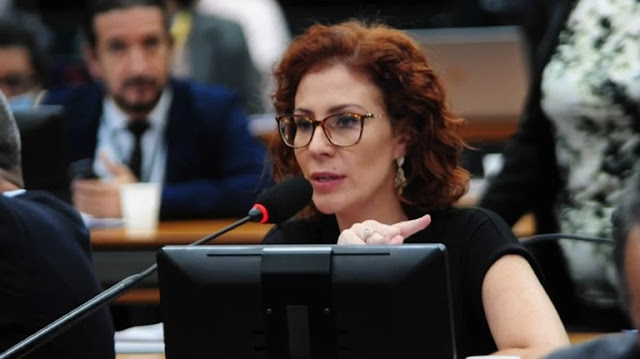 Carla Zambelli perde ação contra a Globo