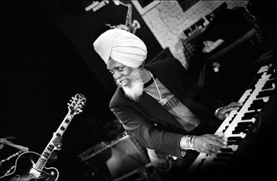 Dr Lonnie Smith Picture