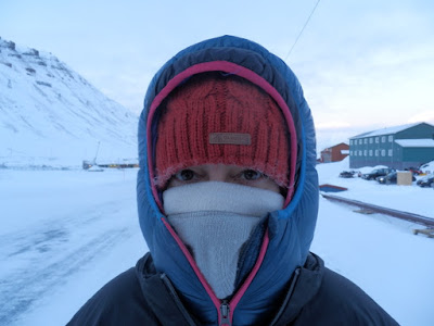 paseo-de-coal-miners-cabien-a-longyearbyen-svalbard-noruega-enlacima