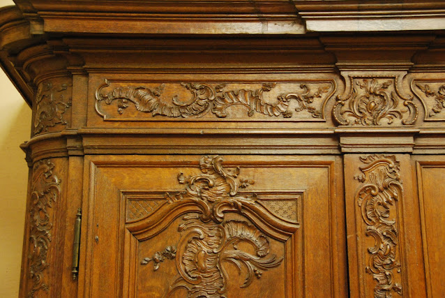 HET JUBELPARKMUSEUM in Brussel | Afdeling Europese Decoratieve Kunsten | Collectie Luikse Meubelen | Luiks Meubilair