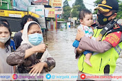 Wujud Negara Hadir, Personel TNI-Polri Dikerahkan Bantu Korban Banjir