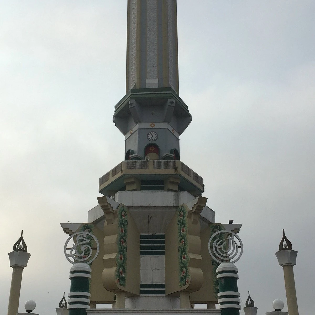 Foto Menara Gentala Arasy Jambi