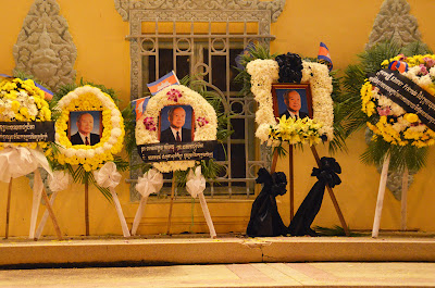 Return of body of King Norodom Sihanouk, cwreathes, Phnom Penh, Cambodia