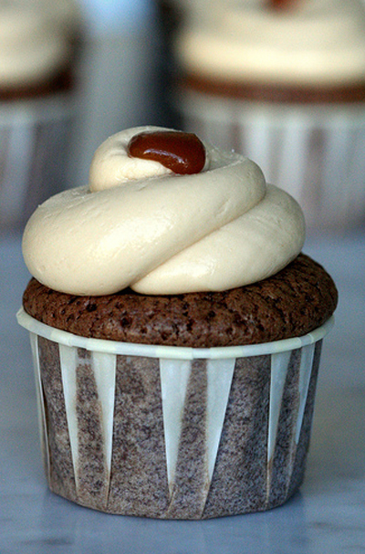 salted caramel buttercream frosting from chockylit