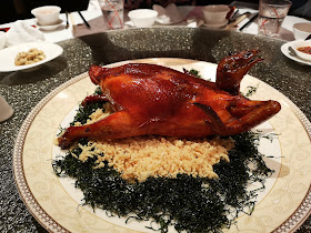 Deep-fried Whole Boneless Chicken Filled with Fried Glutinous Rice