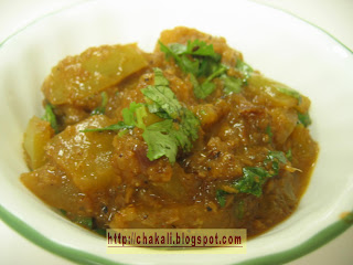 tomato bhaji, tomato bhaaji, kachche tomato, green tomato curry, hirve tomato, hirvya tomatochi bhaji