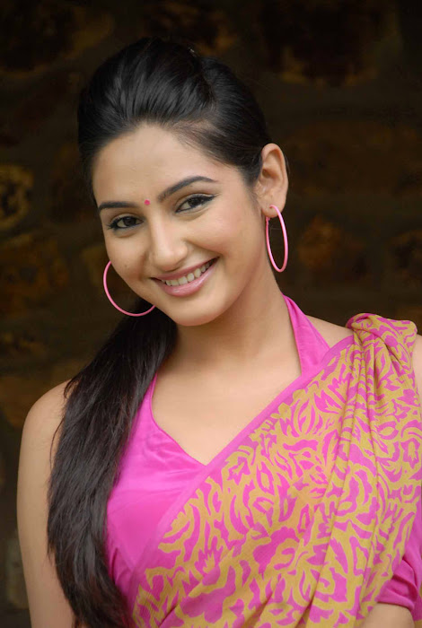 ragini dwivedi unseen pics