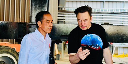 Gaya Santai Elon Musk Bertemu Jokowi, Pakai Kaus Bergambar Bumi