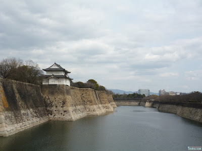 大阪城外堀と櫓