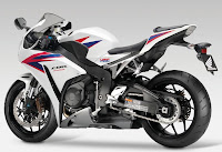 Honda CBR1000RR Fireblade (2012) Rear Side 2