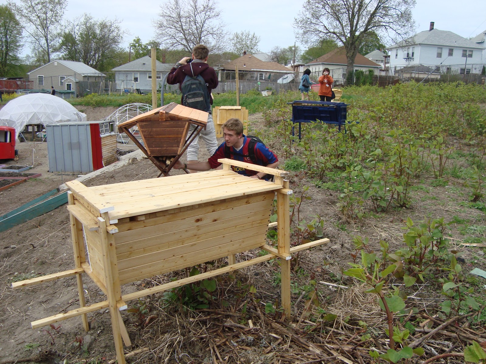  Ag Journal: RISD Foundation Students Top-Bar Beehive Design and Build