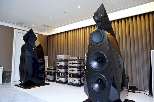 Avalon Teseeract $327,000 Speakers with 4.5 Kilowatts per Channel