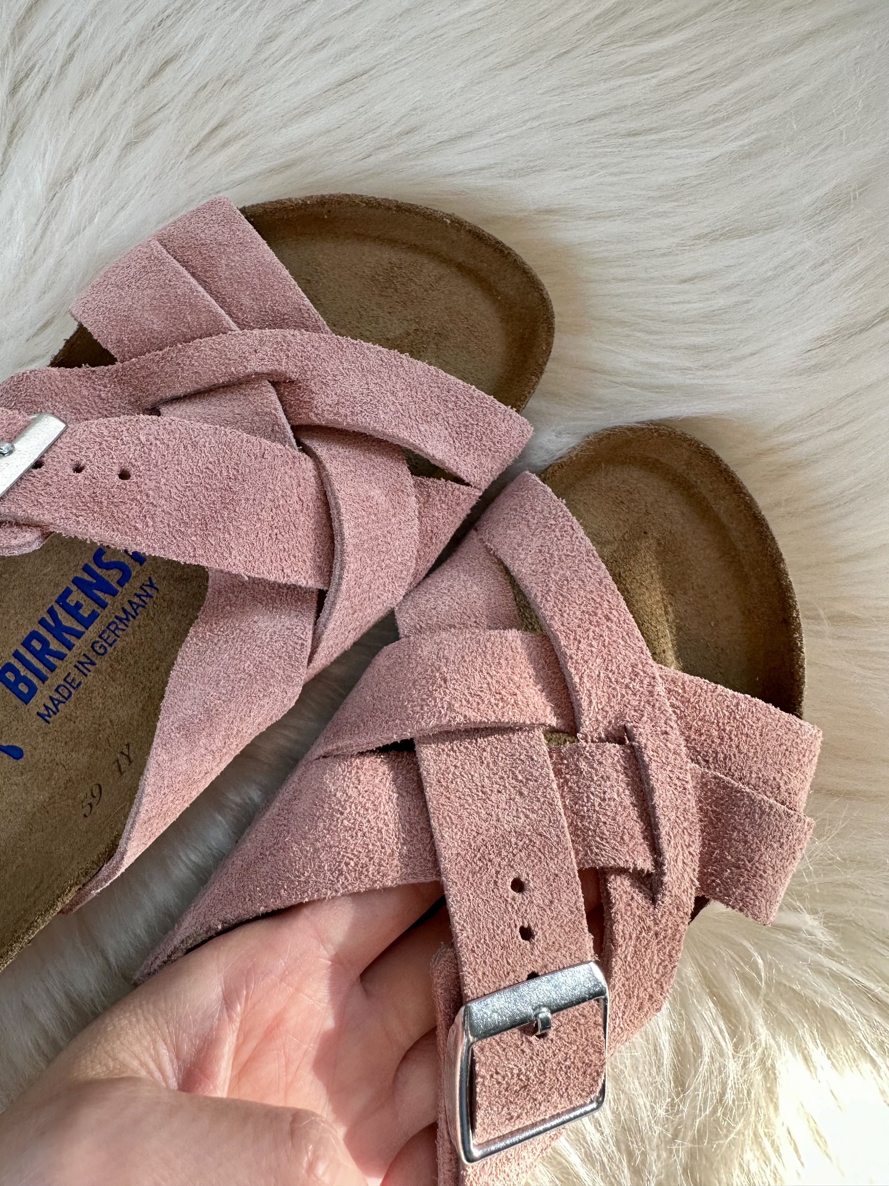 Horizon leather sandal Louis Vuitton White size 35 EU in Leather