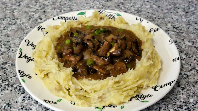 Mushroom Stroganoff with mash potato