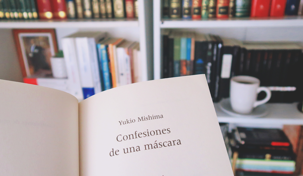 Confesiones+de+una+mascara+Yukio+Mishima+libro+por+dentro