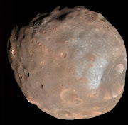 Lua do Planeta Marte Phobos. Cientistas crêem que as luas de Marte são .