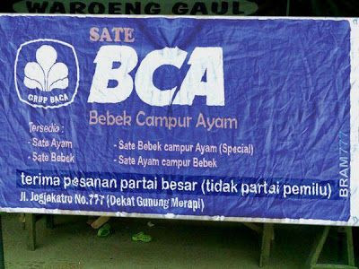  Spanduk Tempat Makan Ini Kocaknya Bikin Perut Lapar 8 Spanduk Tempat Makan Ini Kocaknya Bikin Perut Lapar