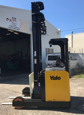 Xe nâng Reach Truck tầm cao Yale