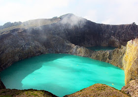 Tertawan Hati Di Danau Kelimutu, Flores