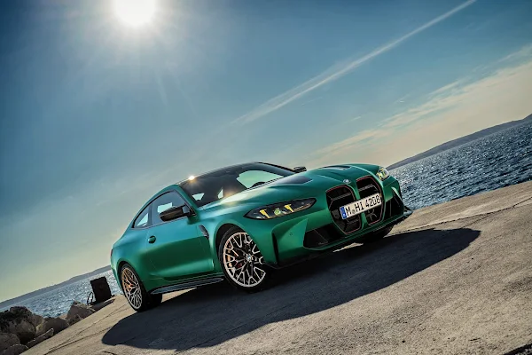 Novo BMW M4 CS 2025 - fotos e detalhes