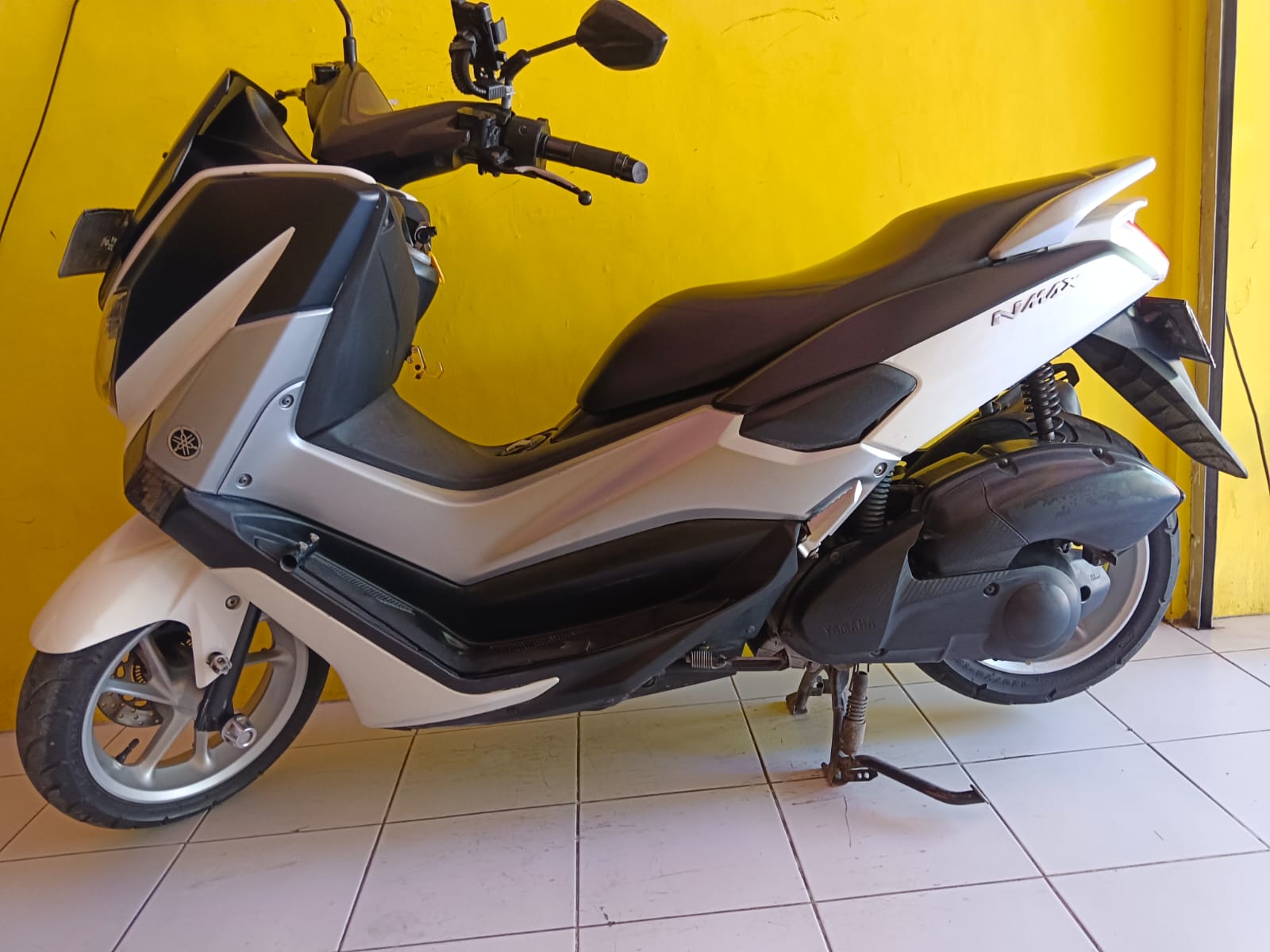 sewa vario lombok