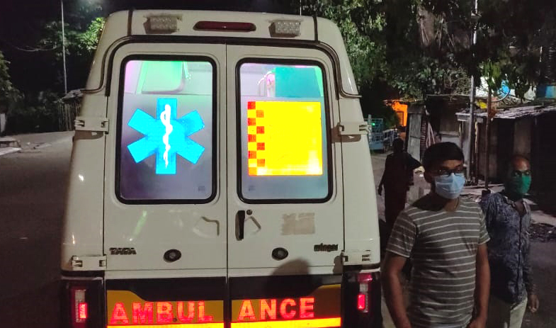 The-ambulance-driver-was-beaten