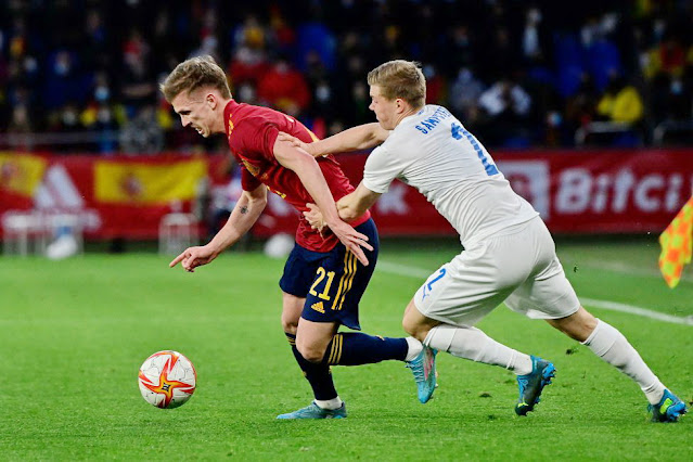 Dani Olmo fue una pesadilla para Sampsted. SELECCIÓN DE ESPAÑA 5 SELECCIÓN DE ISLANDIA 0 Martes 29/03/2022, 20:45 horas. Partido internacional amistoso. La Coruña, estadio ABANCA-Riazor: 28.117 espectadores.