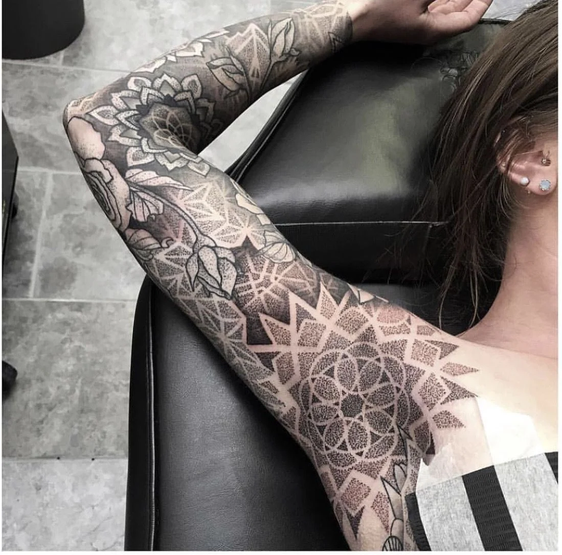 Tatuajes en las axilas para mujeres