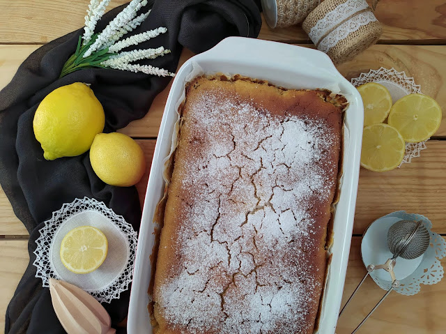 Tarta cremosa de limón. Cake jugoso, bizcocho, postre, pudin flan, lemon pie. Recetas fáciles, sencillas, de fiesta, con horno Cuca