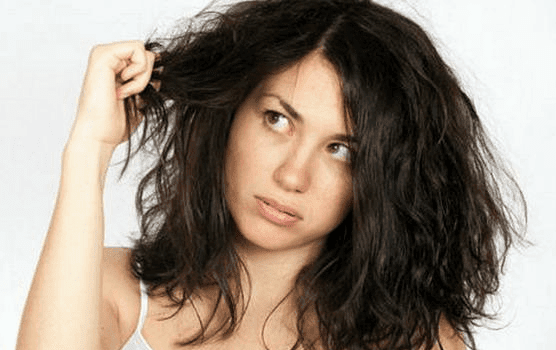 Cara Agar  Rambut  Tidak  Mengembang  dan  Terlihat Kering  