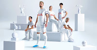 Nike Tottenham Hotspur Third Stadium Shirt 2022-23 with Reguilón 3 Printing
