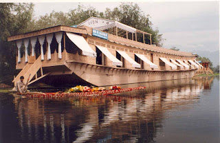 Kashmir Tourism: January 2013