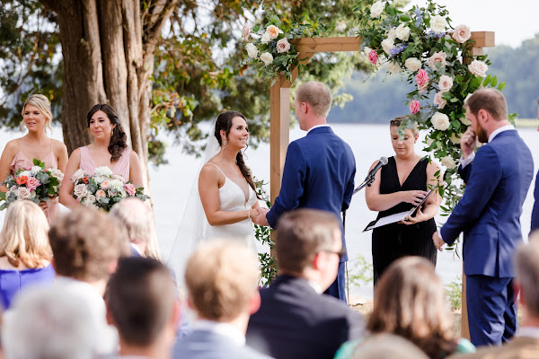 Summer Wedding at Brittland Manor photographed by Maryland Wedding Photographer Heather Ryan Photography