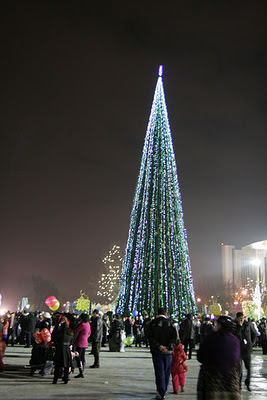 Tashkent New Year tree 2011 Independence Square