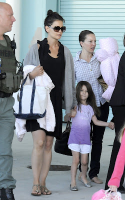 Katie Holmes and Suri Cruise in Ft Lauderdale