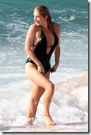 Kesha bikini