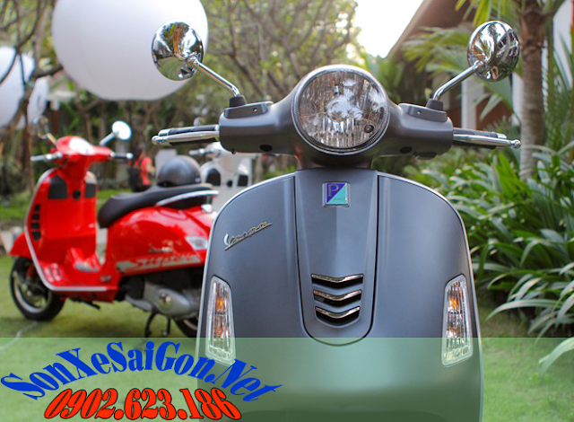 Sơn xe Vespa GTS Super màu xám lông chuột