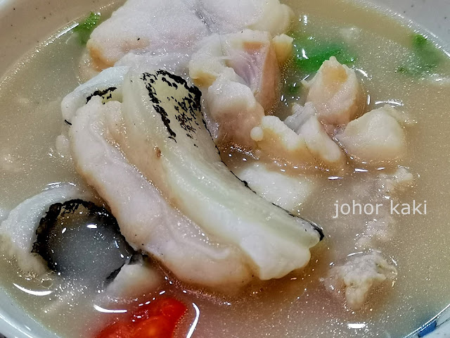 How Does Moray Eels Taste Like? 小珍 SZ Kitchen @ Fairprice Hub, Joo Koon MRT