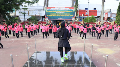 Olahraga Pagi Bersama Bhayangkari Poso di Lapangan Apel Mapolres Poso