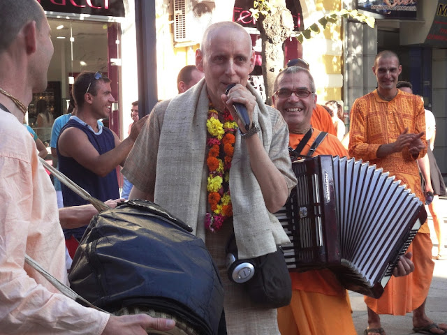 Sankarshan Das Super Ecstatic Hare Krishna Kirtan in Bulgaria