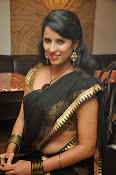 Sravya reddy sizzling saree photos-thumbnail-21