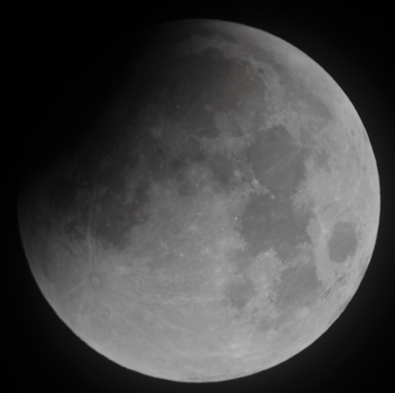 Gerhana Bulan Penuh Bermula  Penumbra  Image ke 2 