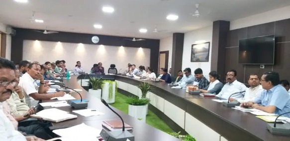 कार्यों में लापरवाही बरतने वाले कर्मचारियों को जारी होगा नोटिस