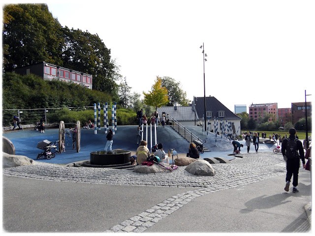 Nedre Foss lekepark ved Nedre foss park på Grünerløkka i Oslo.