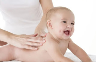 Artikel, Pijat Bayi, Teknik Pijat Bayi, Teknik Pijat Bayi Adalah, Minyak Pijat Bayi, Manfaat Pijat Bayi,