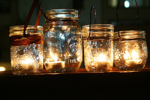  for those fall and summer night receptions Simple mason jars with tea 