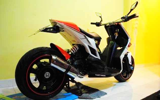  Modifikasi  Motor  Honda Beat  Terbaru Ban besar dan Ban 