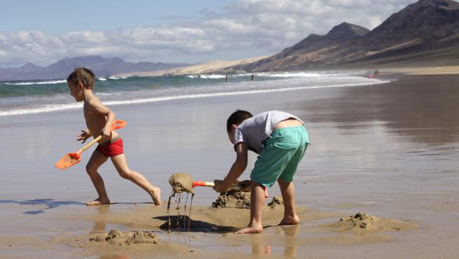 Mariana Flores Melo - Las mejores playas para ir con niños en la isla de Tenerife