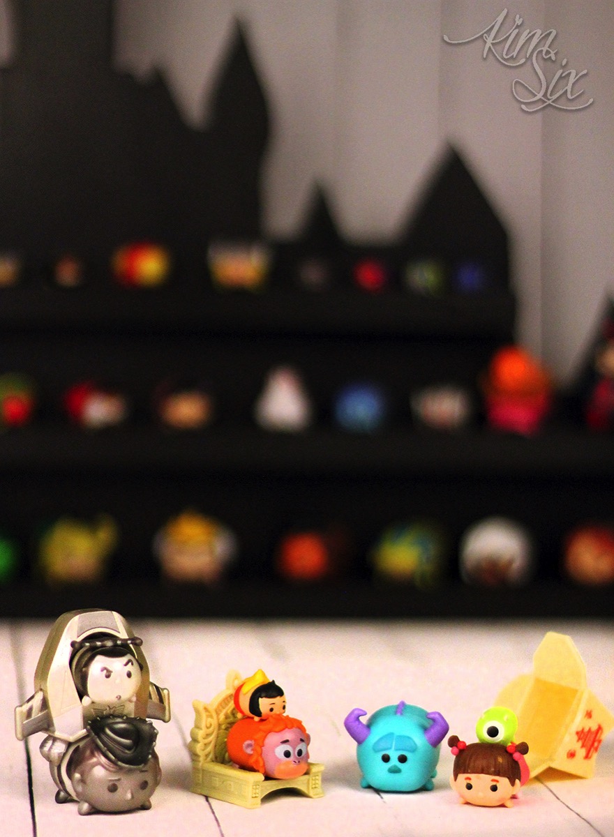 TsumTsum mini display shelf